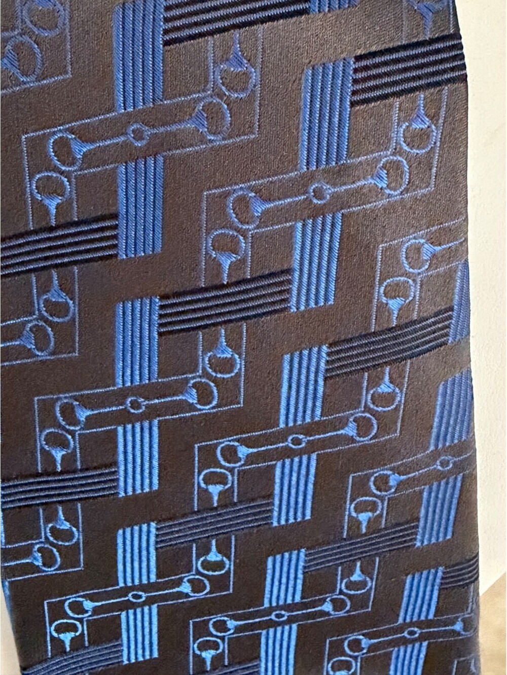 Gucci Men's Silk Necktie Geometric Horsebit Pattern Brown Blue Made in Italy
